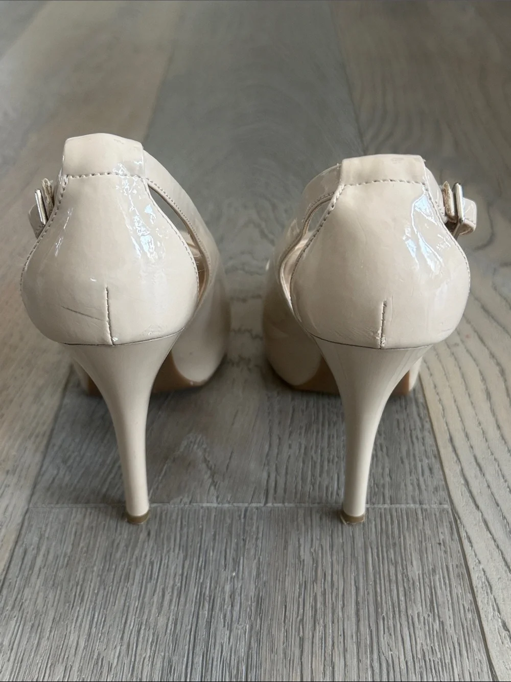 GUESS Nude Patent Slingback Peep Toe 4 3/4” Platform Heels- 8 1/2 M